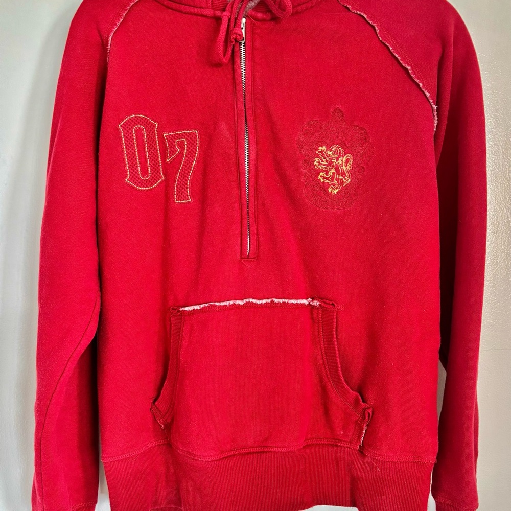 Red Harry Potter Half-Zip Hoodie Universal Studios Size Medium Unisex.
